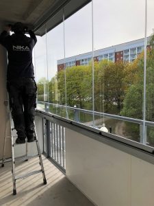 Får man ROT-avdrag på inglasning av balkong?